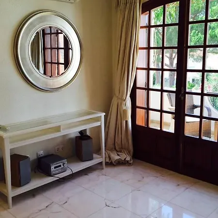 4 Bedroom Detached Private With Swimming Pool And Mature Garden * 维拉摩拉