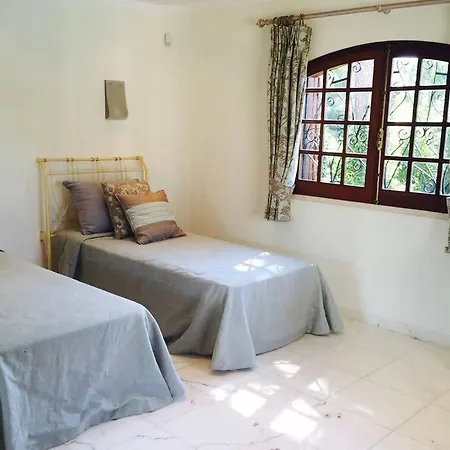 4 Bedroom Detached Private With Swimming Pool And Mature Garden * Vilamoura